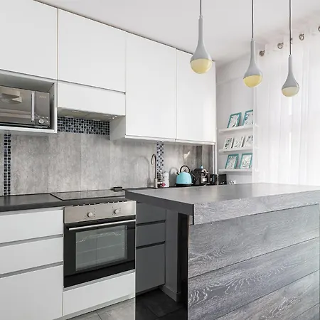 Rentplanet - Przy Palacu Kultury I Nauki *